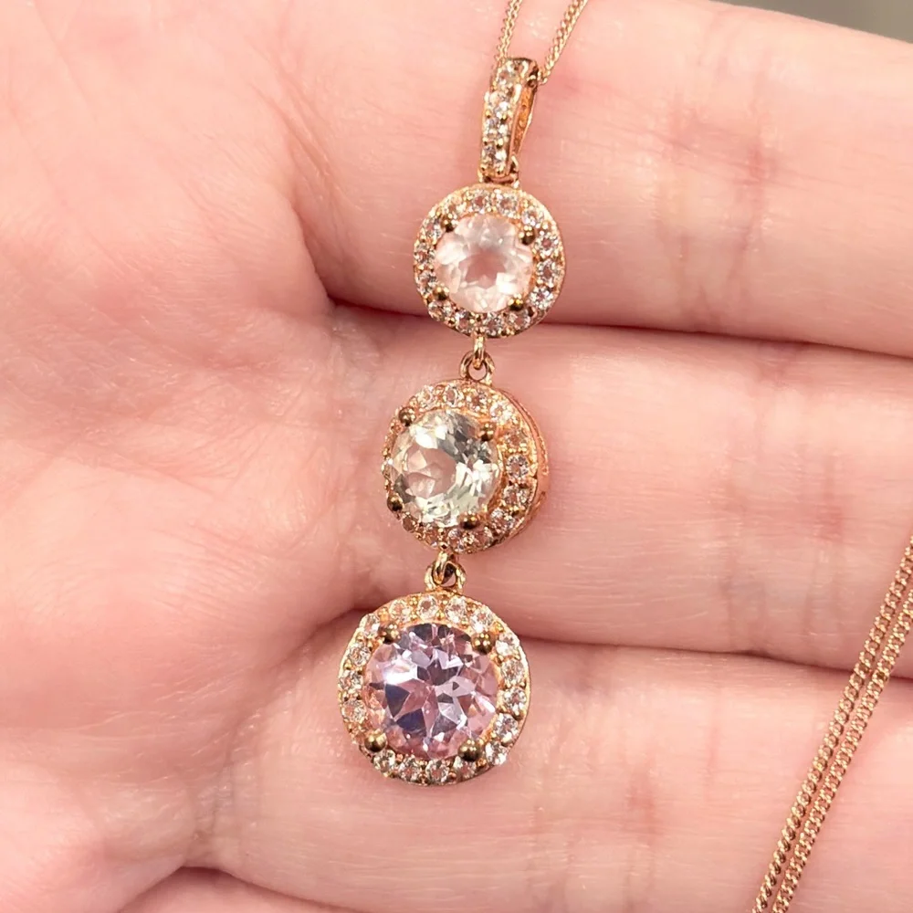 Elegant Gold and Pink Pendant Necklace - Picture 1 of 12